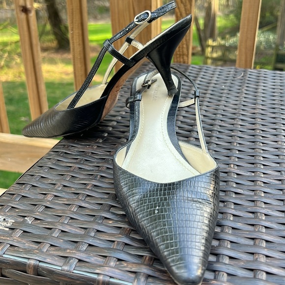 Vintage black slingback heels - Picture 3 of 5